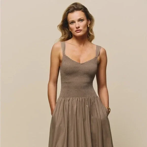 Reformation Sariah Midi Dress - Picture 2 of 11